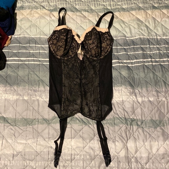 Victoria Secret Lingerie - Picture 1 of 5